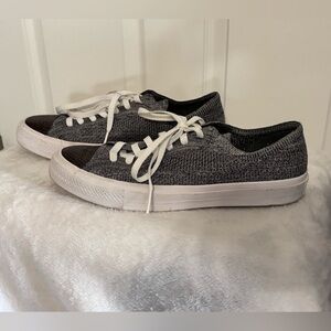 M9/W11 Converse Gray and Black Sneakers (Stretchy/Breathable material)